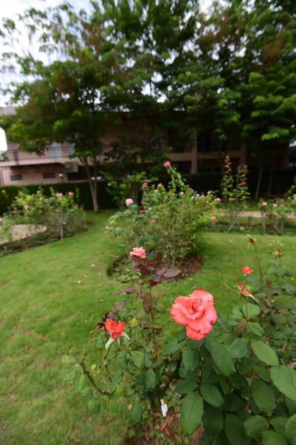 Rose Villa Hote Pak Chong Exterior foto