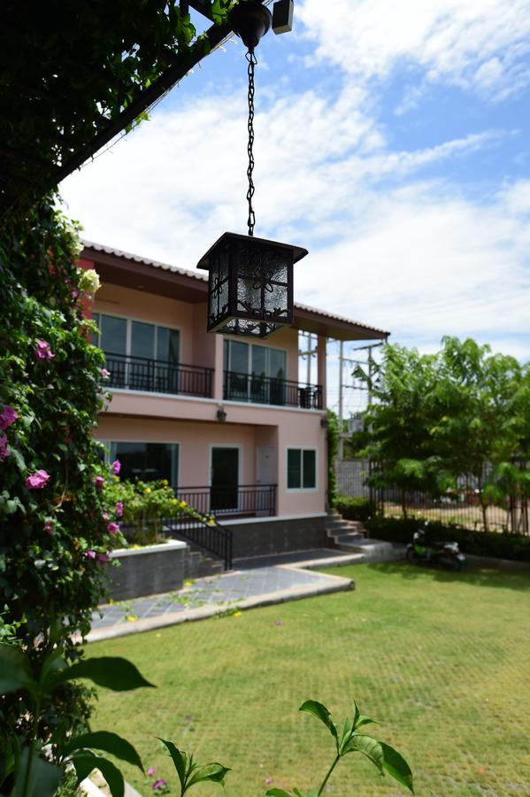 Rose Villa Hote Pak Chong Exterior foto
